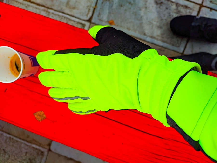 Тест на 1 &deg;C с мъгла на зимни ръкавици от Декатлон (36 лв)